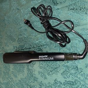 BaByliss Pro 1.5 inch Titanium Plated Straightening Flat Iron 1 1/2